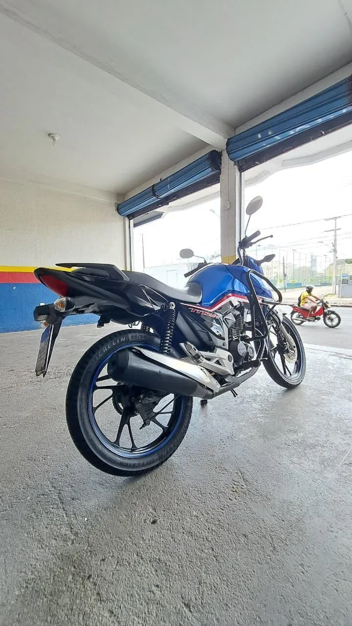 HONDA CG 160 TITAN TRASEIRA DIREITA